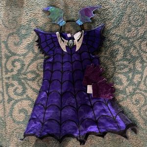 Vampirina costume!